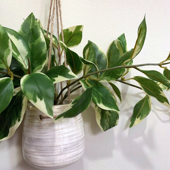 Hearth & Hand with Magnolia Hanging Ceramic Pot and 8" Faux Hoya Leaf Plant NEW - Picture 4 of 6